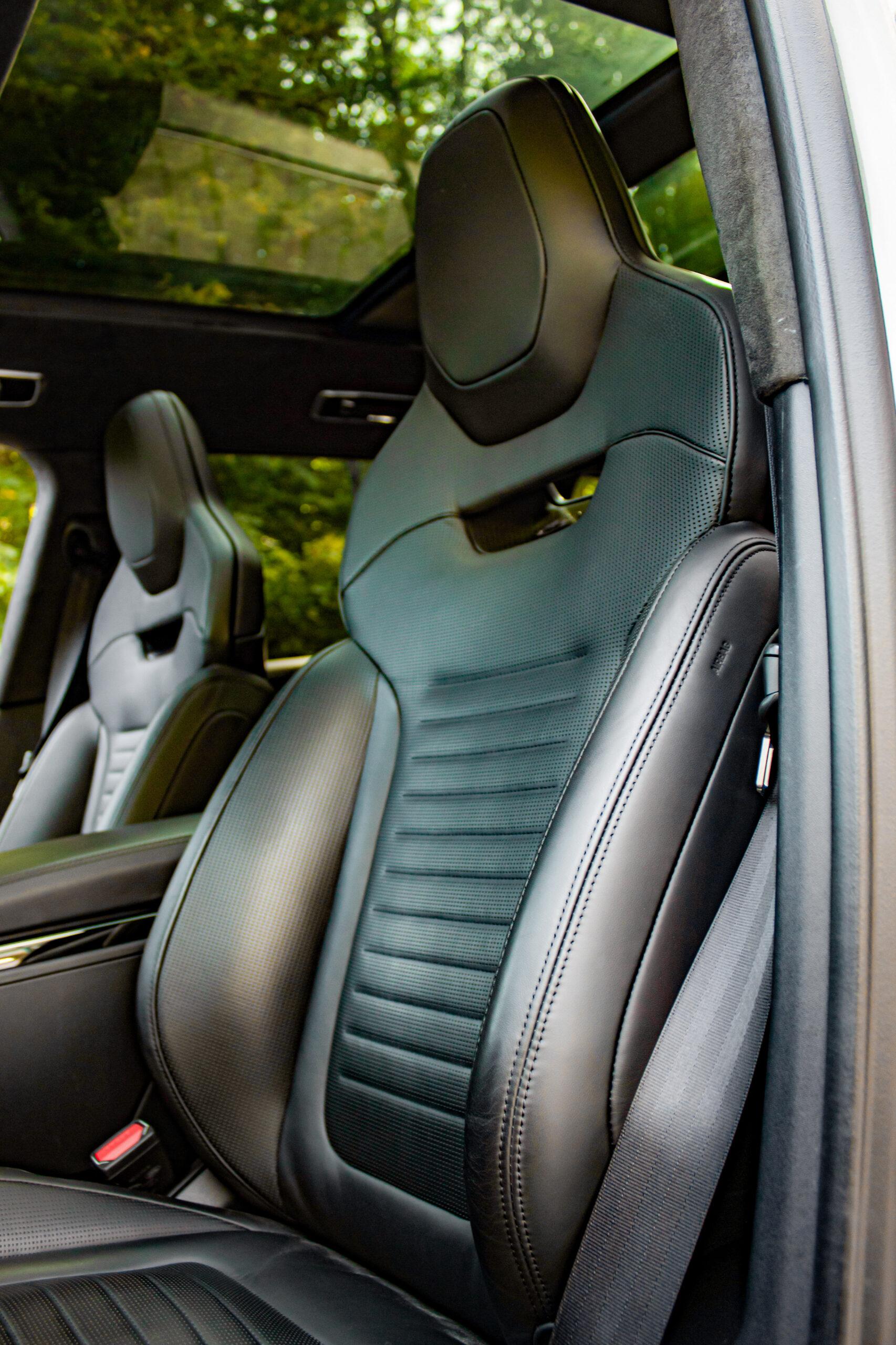 Location Ferrari SF90 Stradale Leasydrive Luxembourg vignes